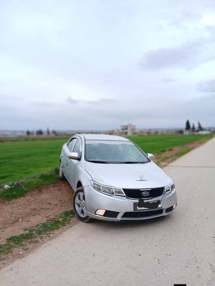 كيا فورتي 2010 - صورة 4