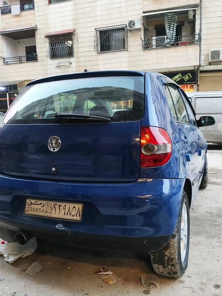 فولكس فاغن فوكس 2006 - صورة 2