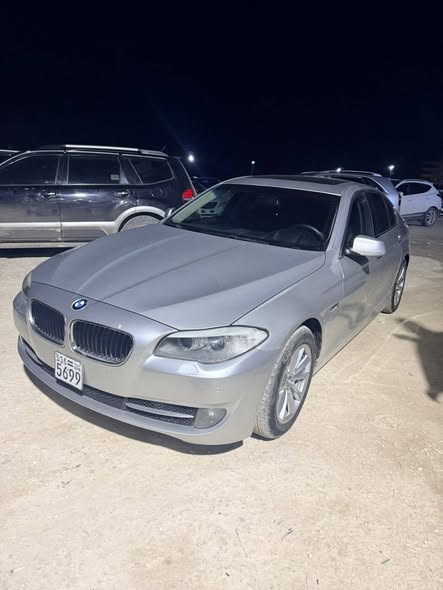 بي ام ٥٢٠ 2011 - صورة 1