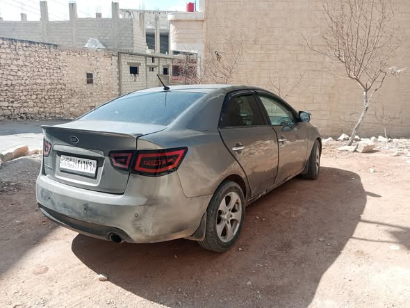 كيا فورتي 2010 - صورة 4