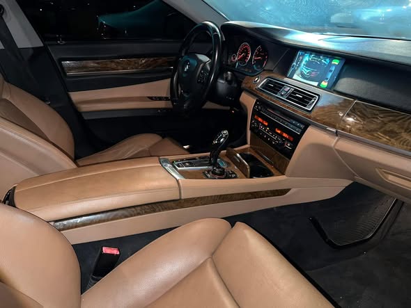 BMW 730 2012 - صورة 3