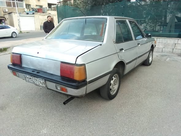 Mitsubishi Lancer 1983 - صورة 3