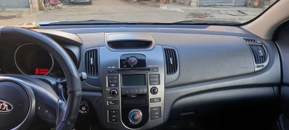 كيا فورتي 2012 - صورة 3