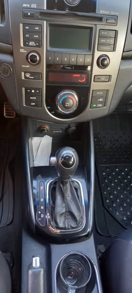 كيا فورتي 2012 - صورة 4