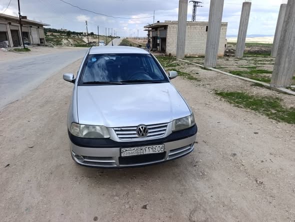 فولكس فوكس 2004 - صورة 2