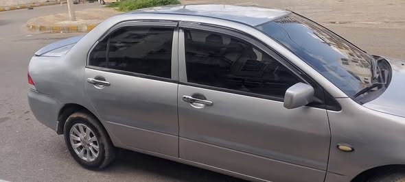 ميتسوبيشي لانسر 2005 - صورة 3