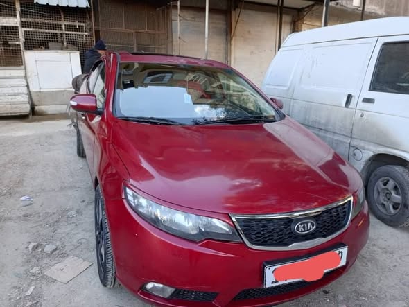 كيا فورتي 2010 - صورة 4