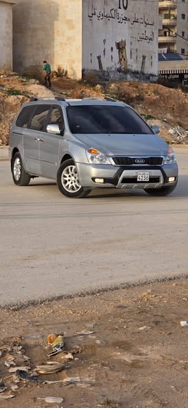 كيا كرنفال 2011 - صورة 3