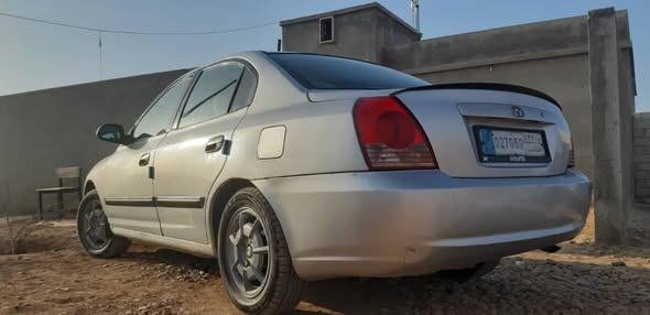 هيونداي افانتي 2005 - صورة 3