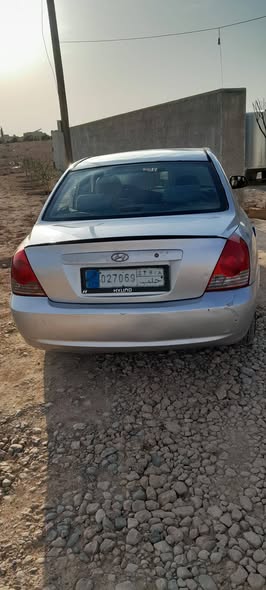 هيونداي افانتي 2005 - صورة 4