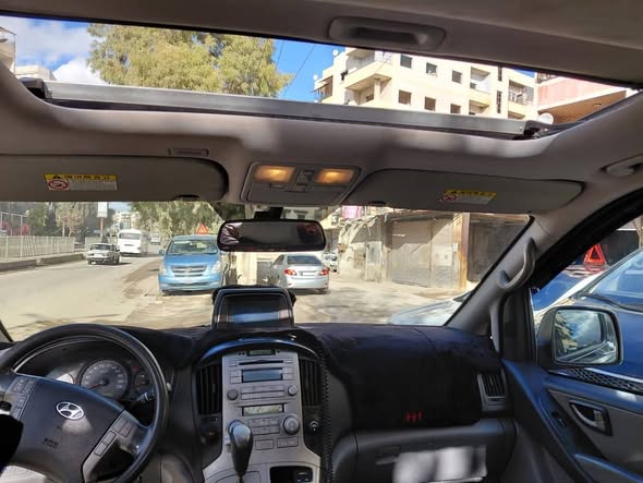 Hyundai H1 2011 - صورة 5