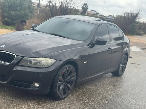 بي ام 320d 2010 - صورة 2