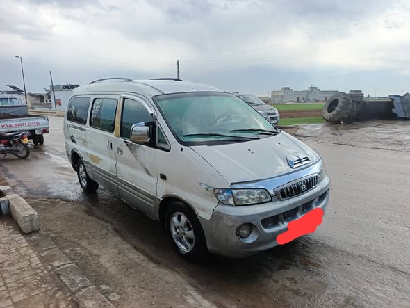 هيونداي H1 2004 - صورة 4