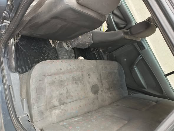 فولكس غول 2003 - صورة 5