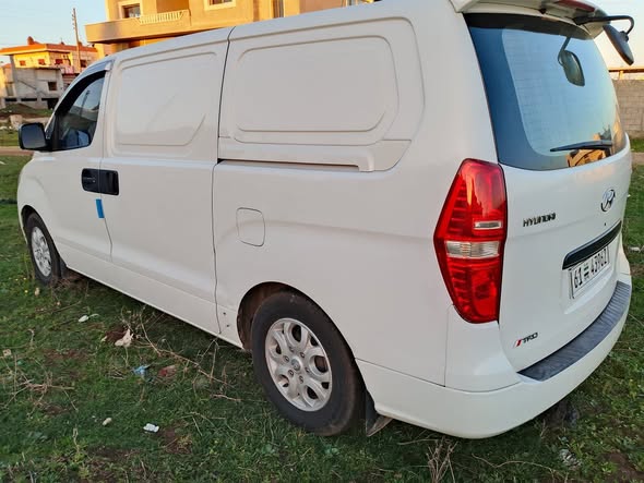 Hyundai H-1 2012 - صورة 2