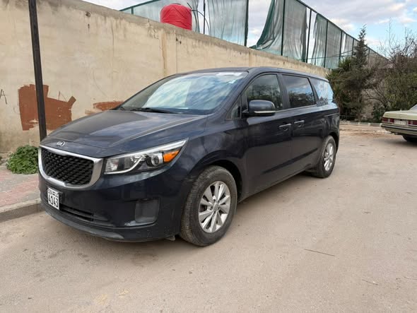 كيا سيدونا 2017 - صورة 2