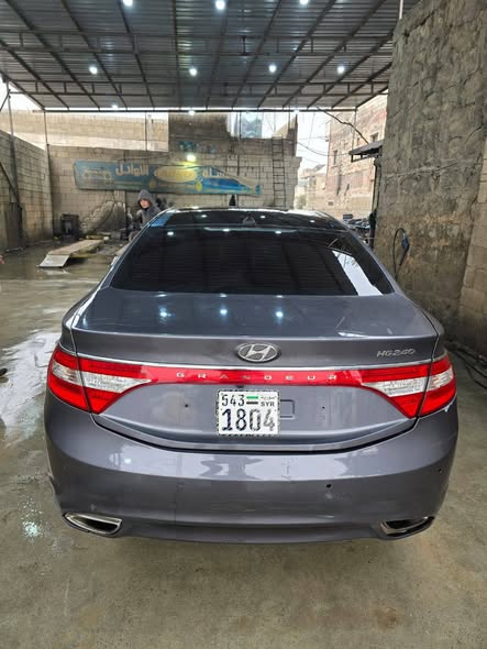 Hyundai Azera Grandeur 2011 - صورة 4