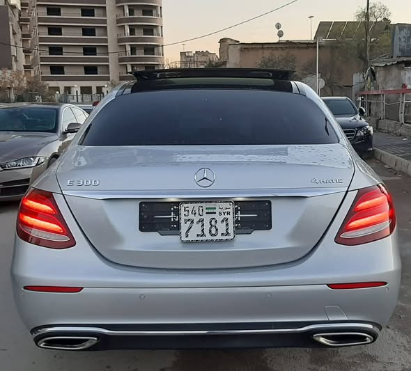 مرسيدس e300 2018 - صورة 2