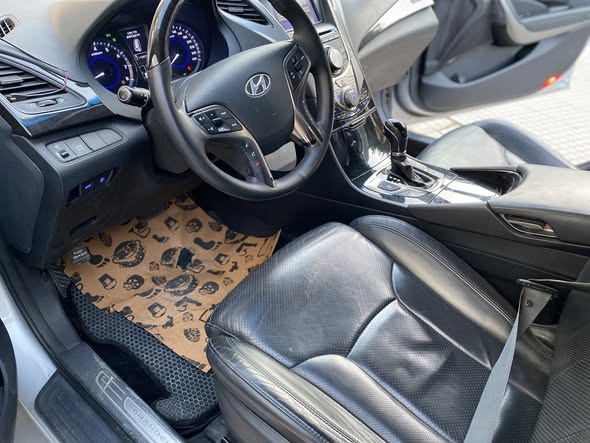 هيونداي أزيرا 2012 - صورة 5