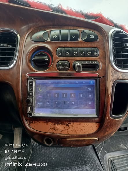 هيونداي ستاريكس 2001 - صورة 1