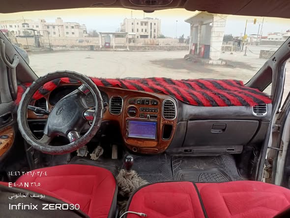 هيونداي ستاريكس 2001 - صورة 4