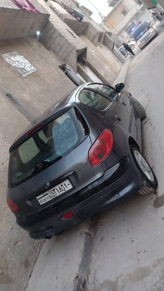 بيجو ٢٠٦ 2003 - صورة 1