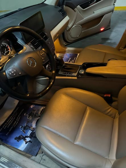 مرسيدس c300 2011 - صورة 4