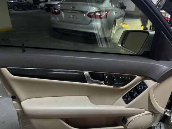 مرسيدس c300 2011 - صورة 5