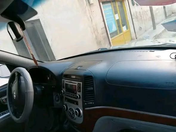 هيونداي سنتافي سي إم 2007 - صورة 2