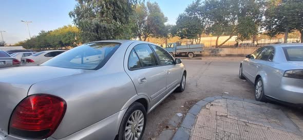 نيسان صني 2012 - صورة 2