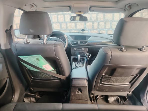 بي إم دبليو إكس ون 2012 - صورة 5