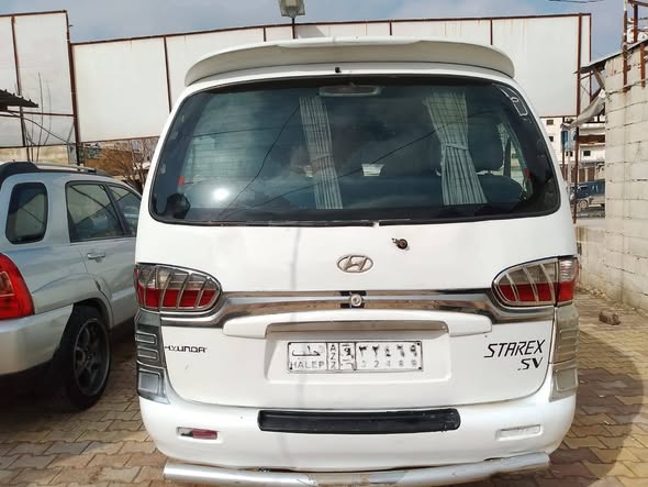 هيونداي ستاريكس 2005 - صورة 2