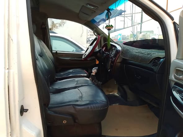 هيونداي ستاريكس 2005 - صورة 5