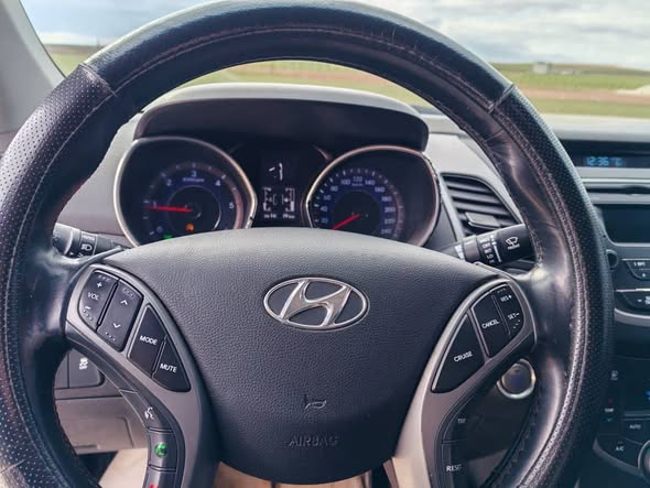 Hyundai افانتي 2014 - صورة 2