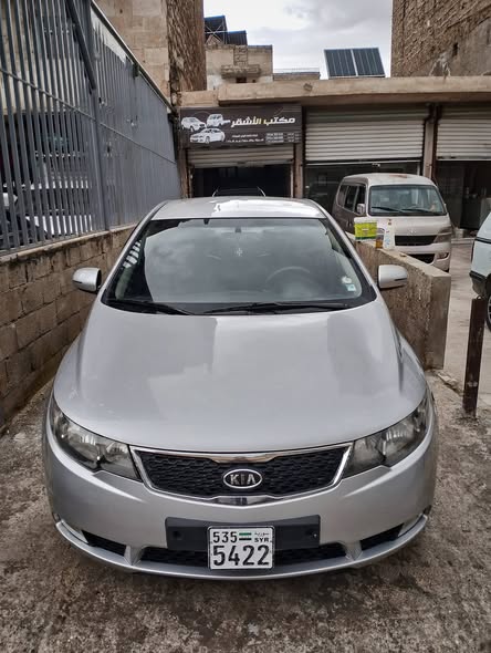 كيا فورتي 2011 - صورة 1