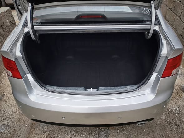 كيا فورتي 2011 - صورة 5