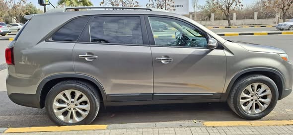 كيا سورنتو 2015 - صورة 2