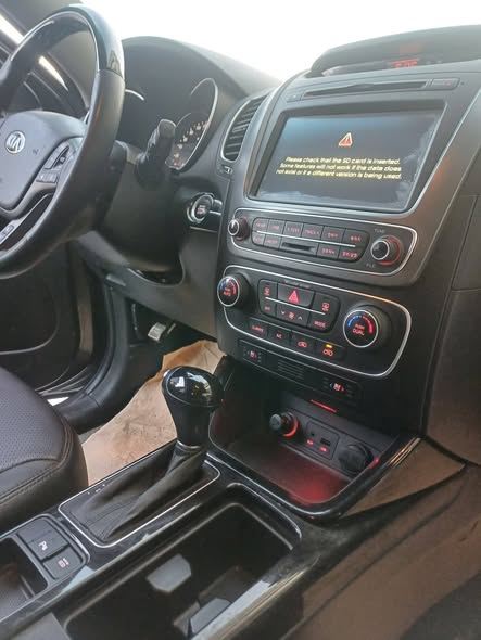 كيا سيرنتو 2014 - صورة 3