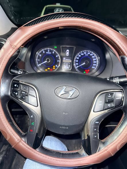 Hyundai ازيرا 2011 - صورة 4