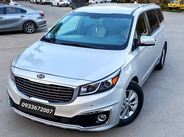 كيا سيدونا 2017 - صورة 1