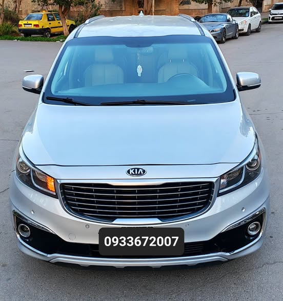 كيا سيدونا 2017 - صورة 2