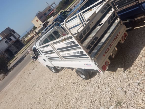 كيا 2700 2011 - صورة 5