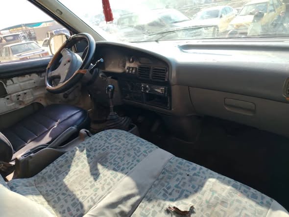 كيا بريجو 2001 - صورة 1