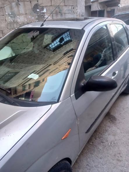 فورد فوكس 2005 - صورة 1