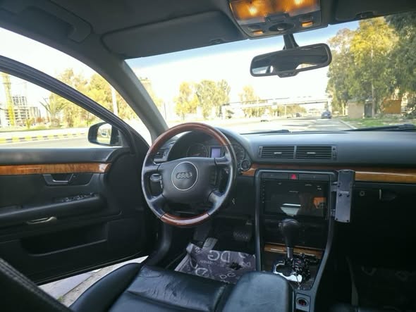 اودي A4 2005 - صورة 1