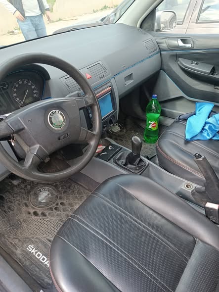 سكودا فابيا 2004 - صورة 2