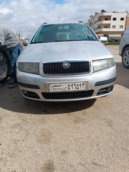 سكودا فابيا 2004 - صورة 3