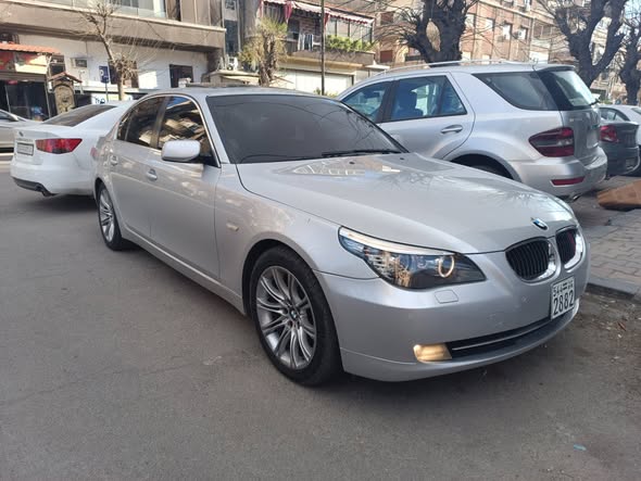 بي إم دبليو 528i 2009 - صورة 2