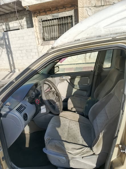 فولكس فاجن سافيرو 2004 - صورة 2