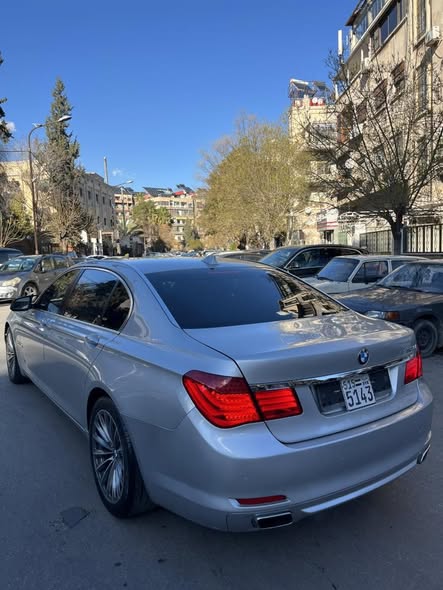 bmw 750 2012 - صورة 1